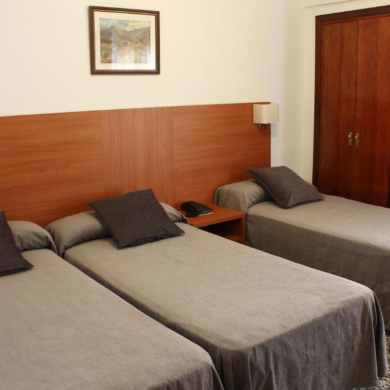 Hotel Jardín - Habitación Triple - 2