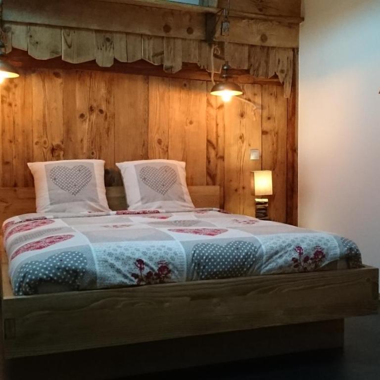 Ferme familiale chez Lili - Chambre Double avec Toilettes Communes - 4