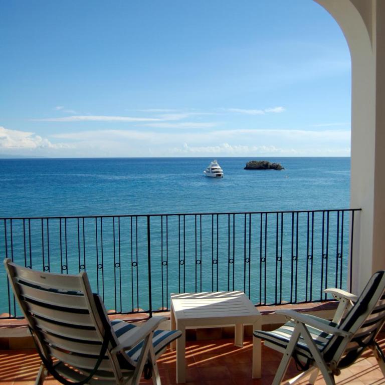Hotel Lido Mediterranee - Superior Double or Twin Room with Sea View - 8
