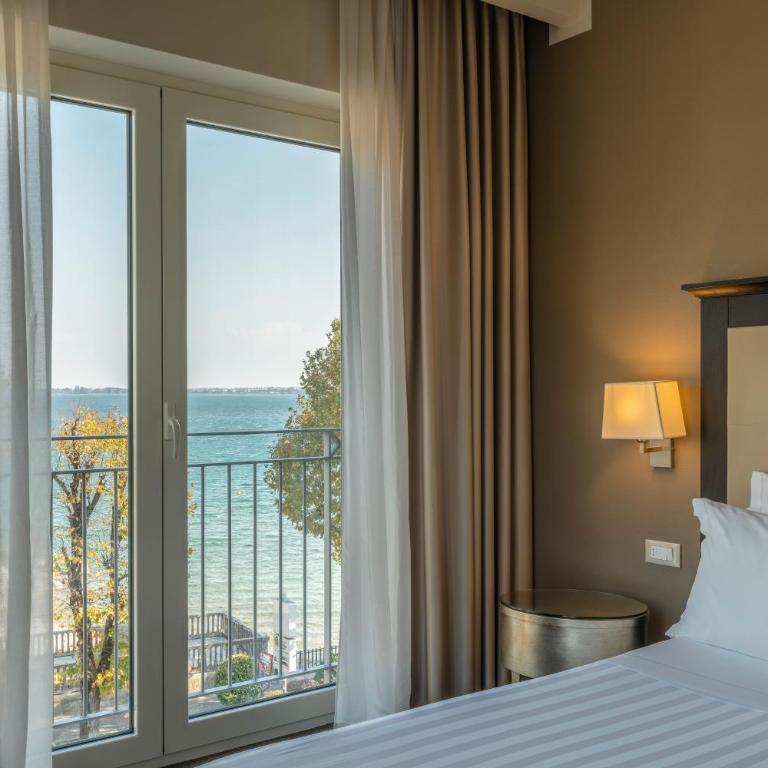 Villa Rosa Hotel Desenzano - Suite con Balcone e Vista Lago - 3