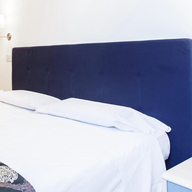 Hotel St. James - Standard Single Room - 2