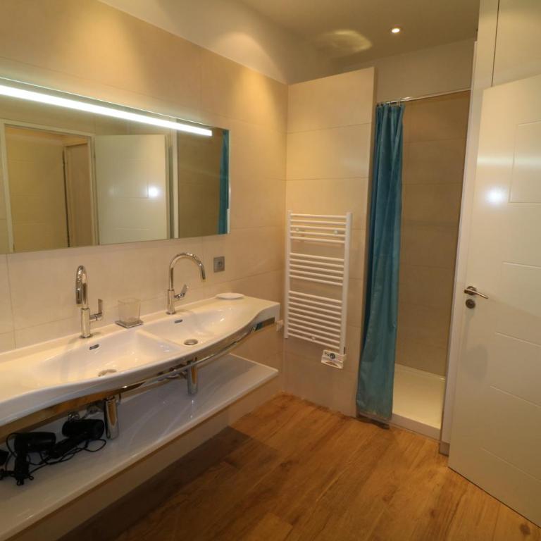 Luxury, central 3 bedroom, 3 bathrooms 5 mins from the Palais 410 - Appartement 3 Chambres - 14