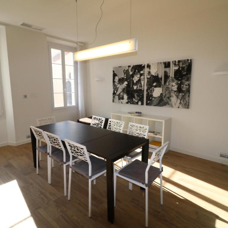 Luxury, central 3 bedroom, 3 bathrooms 5 mins from the Palais 410 - Appartement 3 Chambres - 6