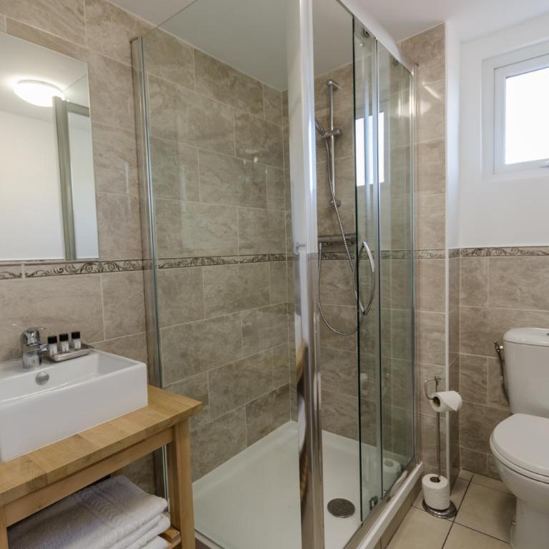 Cap Nègre Hôtel - Chambre Triple avec Balcon - Vue Partielle sur Mer - 4