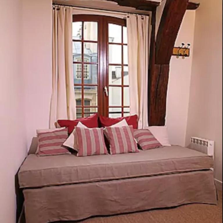 Charming Cosy Triplex in Trendy Marais - Appartement - 10