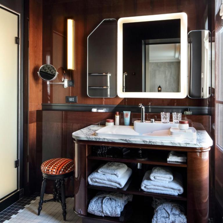 Hotel Les Bains Paris - Chambre Lit King-Size Deluxe - 4