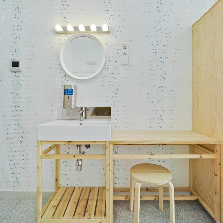Loop INN Hostel Cartagena - Habitación Cuádruple con baño privado - 6