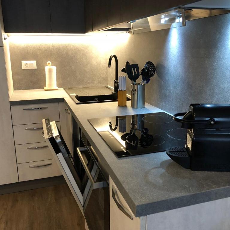 PETITE MAISON a 50 passi dalla funivia !!! - Appartamento - 8
