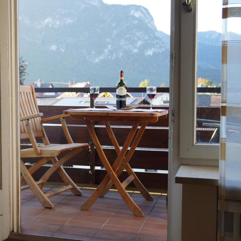 Sunny 1-room apartment near railway station - Apartamento con vistas a las montañas - 1