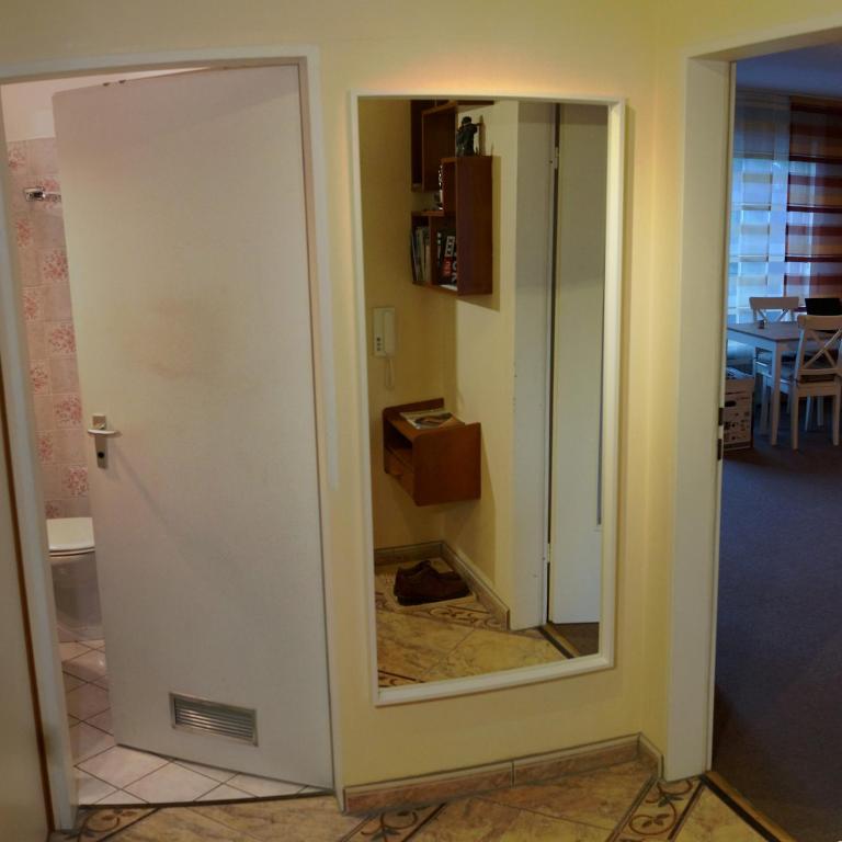 Sunny 1-room apartment near railway station - Apartamento con vistas a las montañas - 12