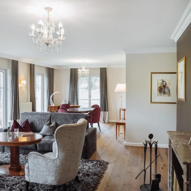 IMLAUER Hotel Schloss Pichlarn - Traditionelle Suite mit Balkon - 1