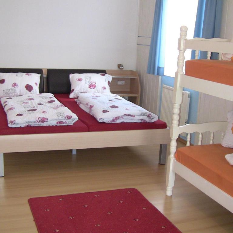 Gasthof Waldwirt - Familienzimmer (2 Erwachsene + 2 Kinder) - 1