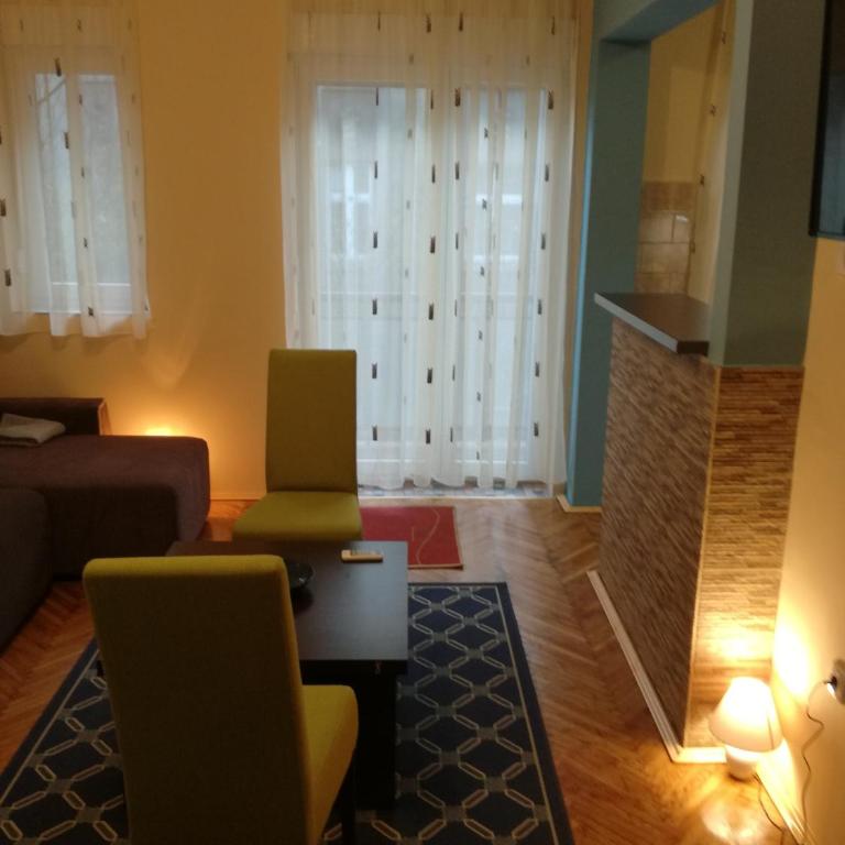 BY THE PARK free parking - Apartman - 10