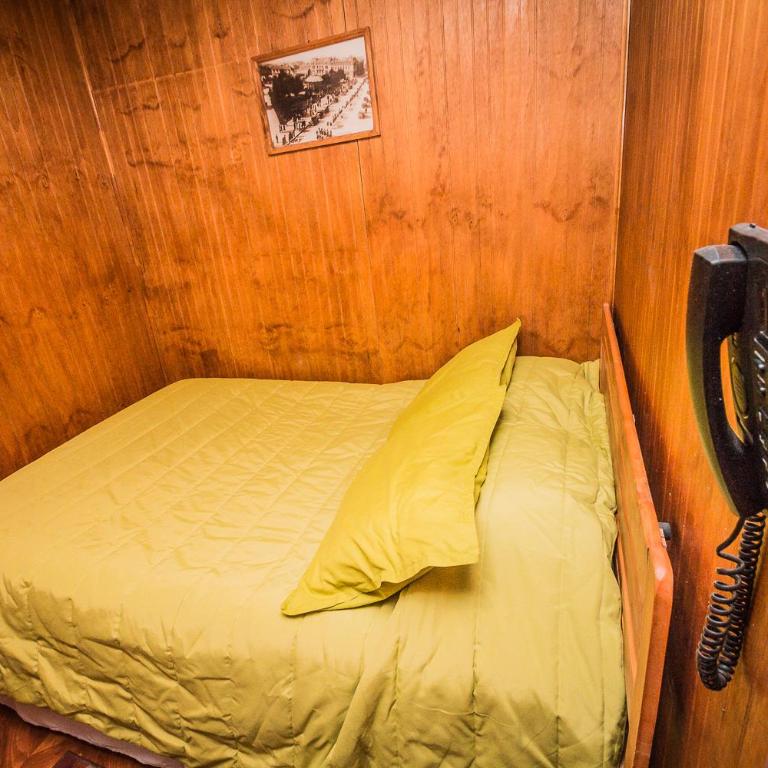Hostal Chalet Las Violetas - Double Room with Private Bathroom - 2
