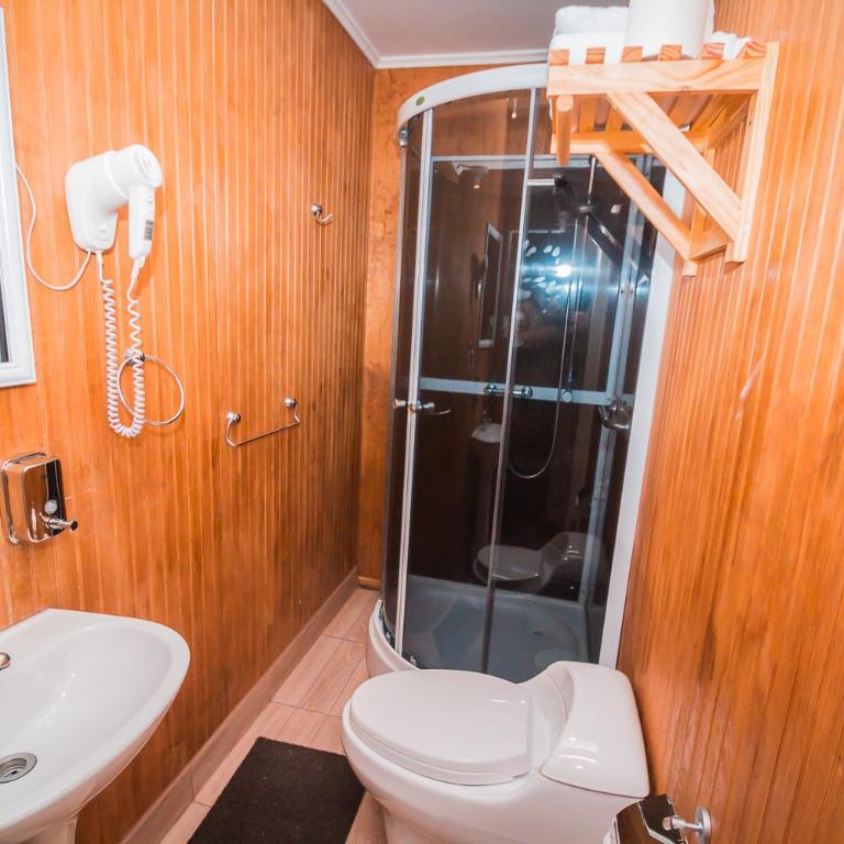 Hostal Chalet Las Violetas - Habitación Doble con baño privado - 1 o 2 camas - 1