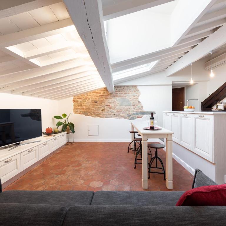Giotto City Center - One-Bedroom Apartment - 13