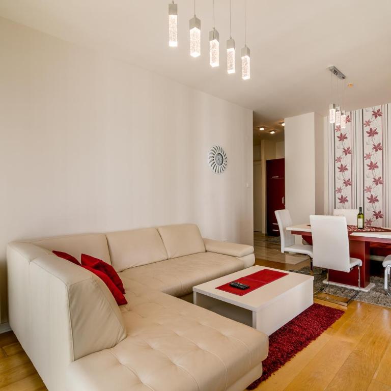 Apartments Menuet - Apartman sa Balkonom - 3