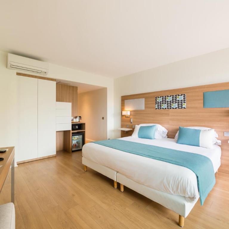 Hôtel Hélios - Chambre Supérieure - 7