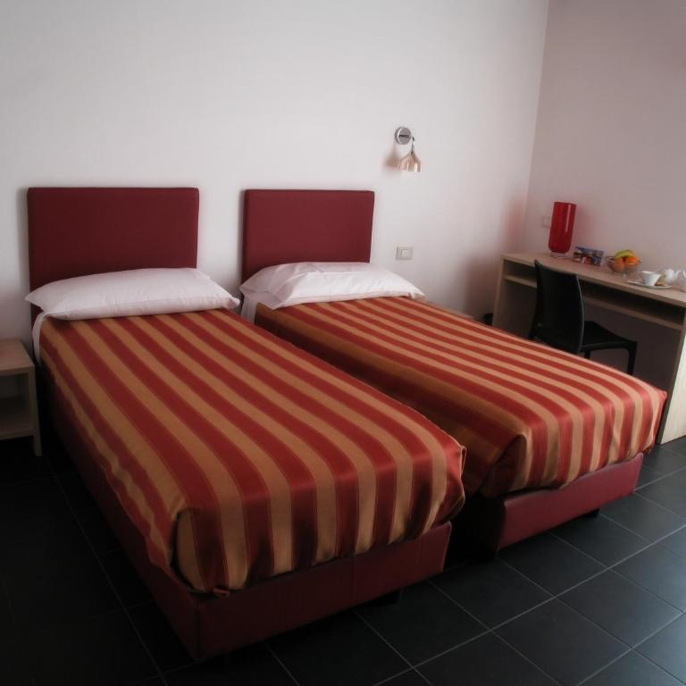 6 Porte Guesthouse - Camera Doppia con Letti Singoli - 7