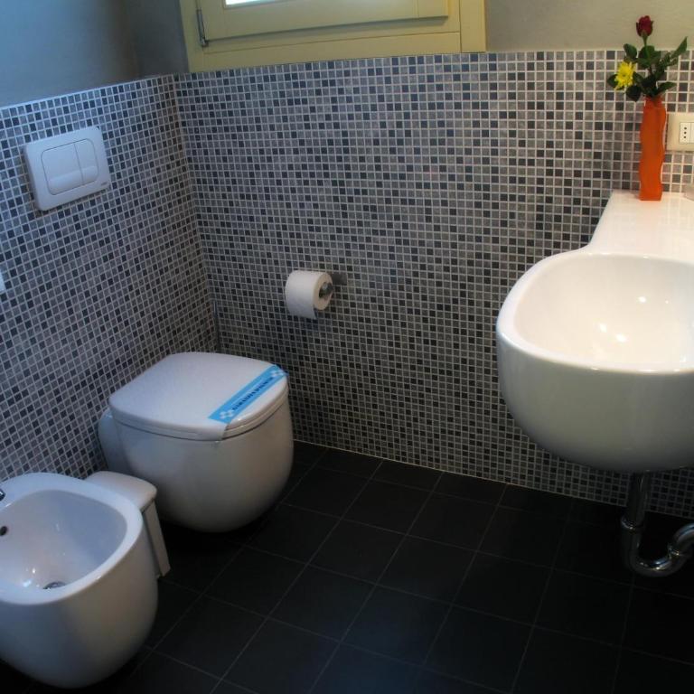 6 Porte Guesthouse - Camera Doppia con Letti Singoli - 4