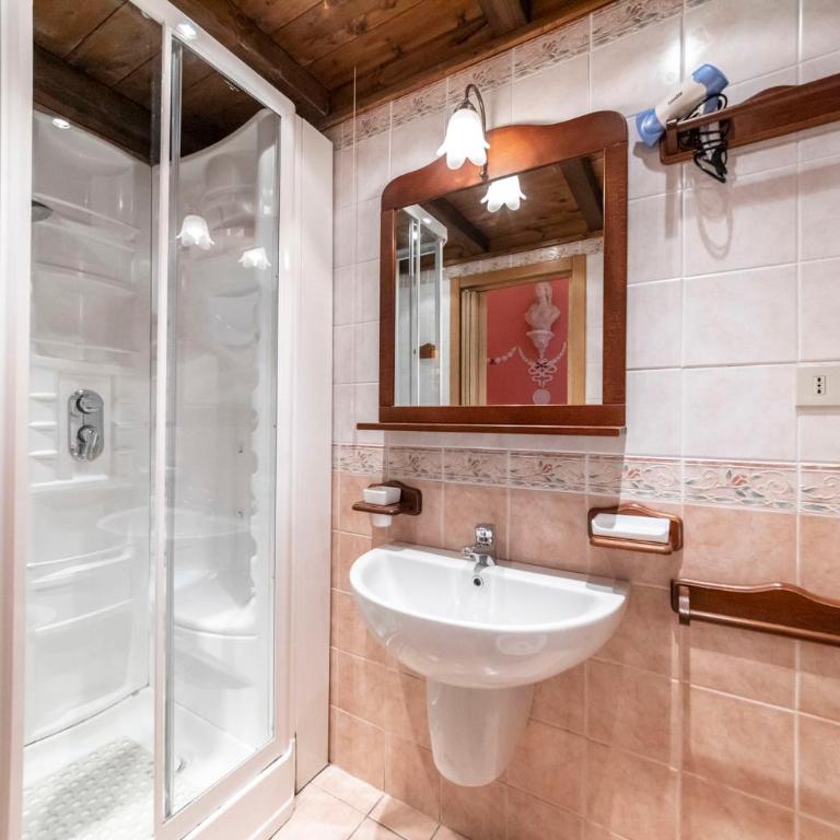 Hotel Barrett - Triple Room - 12