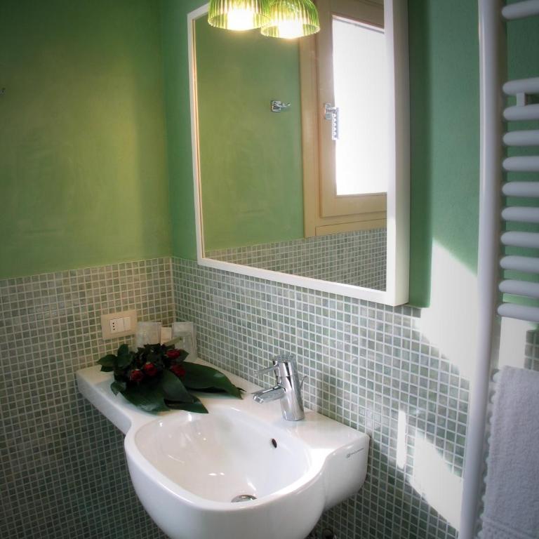 6 Porte Guesthouse - Camera Matrimoniale - 9