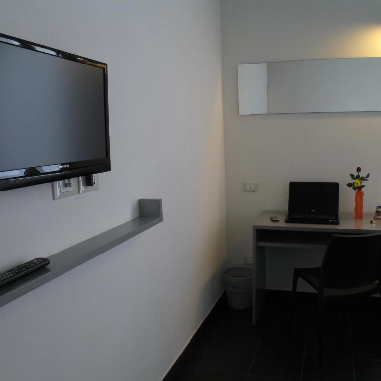 6 Porte Guesthouse - Camera Doppia con Letti Singoli - 8