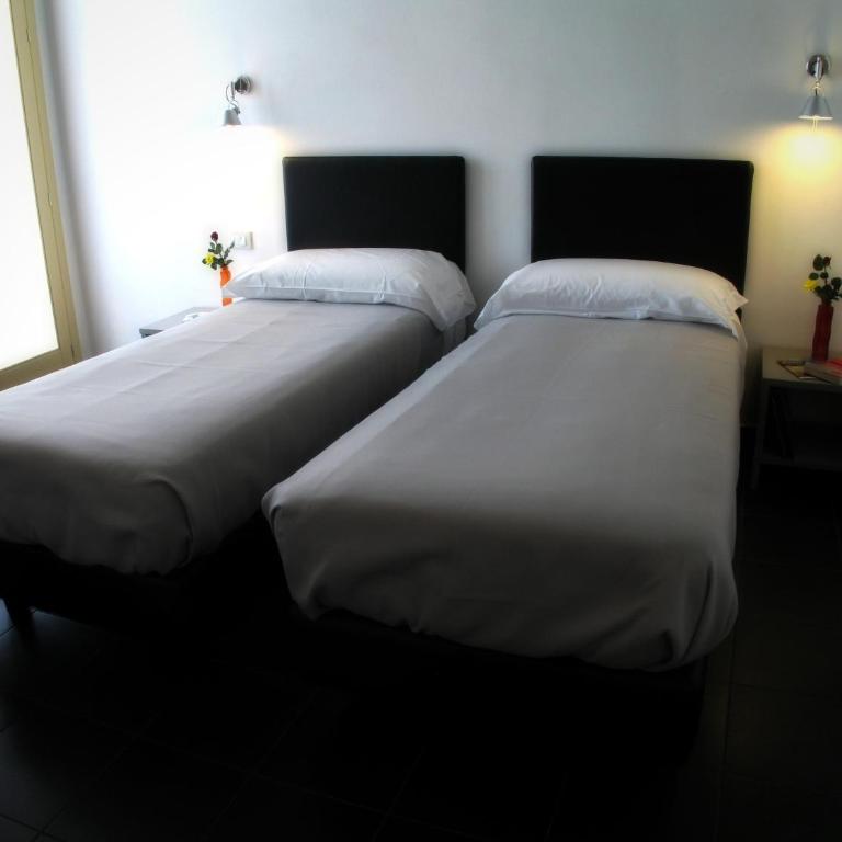 6 Porte Guesthouse - Camera Doppia con Letti Singoli - 5