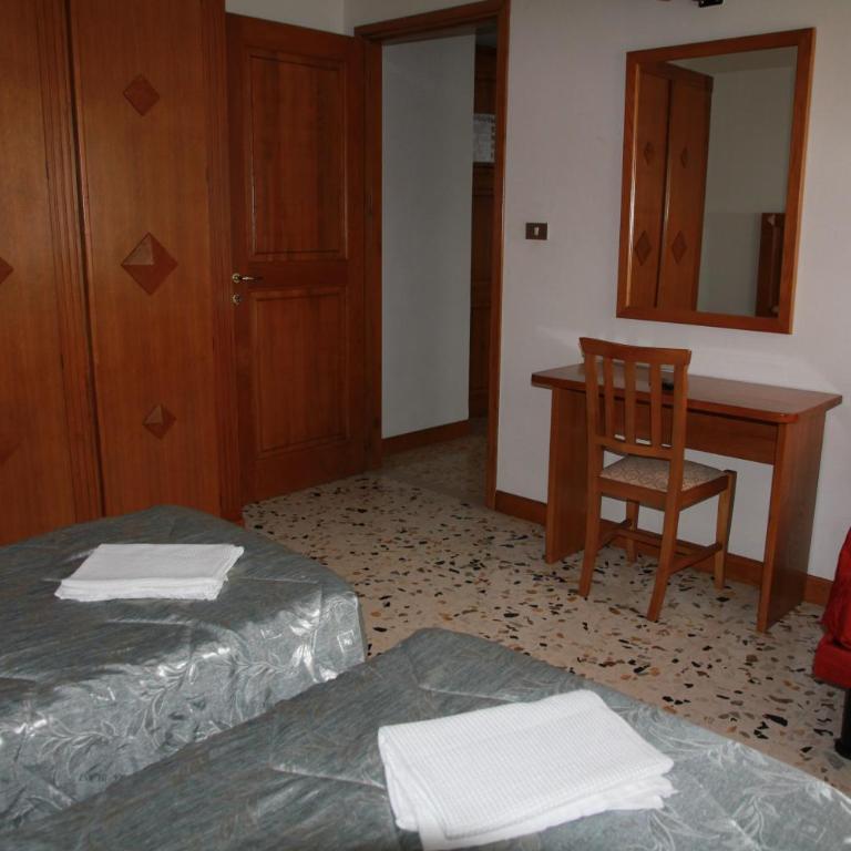 Hotel Da Remo - Chambre Quadruple - 5