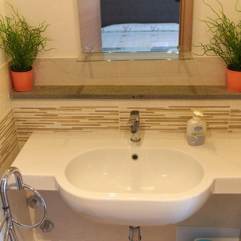 La Candelaria - Camera Tripla con Bagno Privato - 8