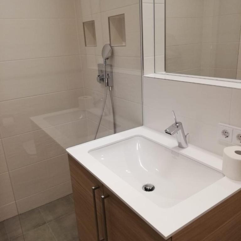 Flöckner B&B - Großes Doppelzimmer - 16