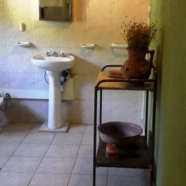 Hostal Antigua Casa Criolla - Double Room with 2 Single Beds - 3