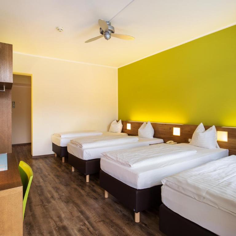 Basic Hotel Innsbruck - Vierbettzimmer - 8