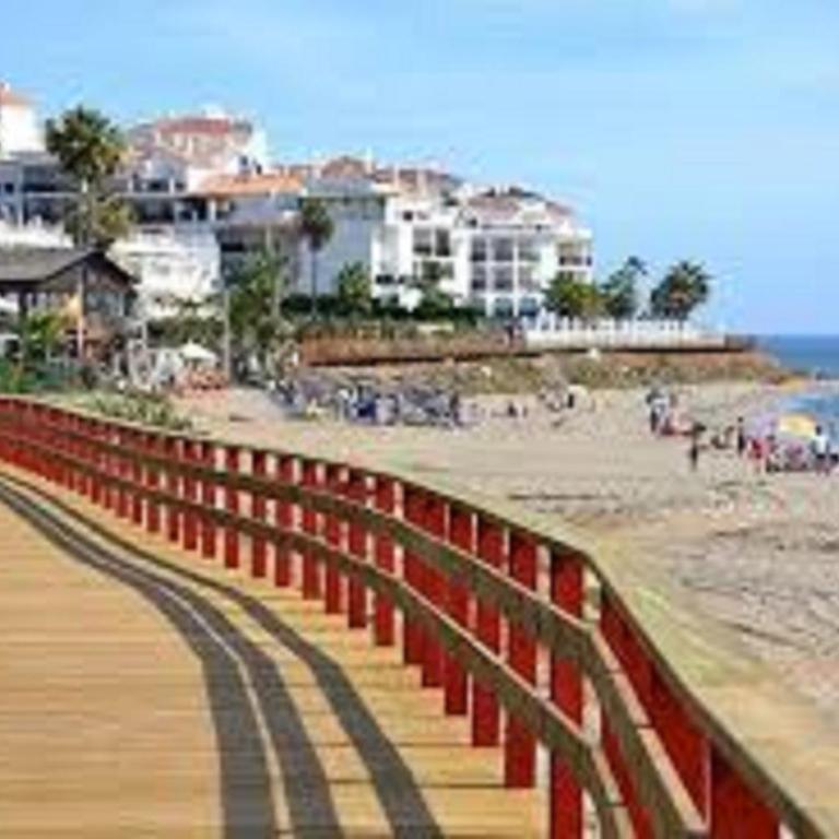BALCON DEL MAR 2 APARTAMENT ON THE BEACH FRONT - Apartamento - 33