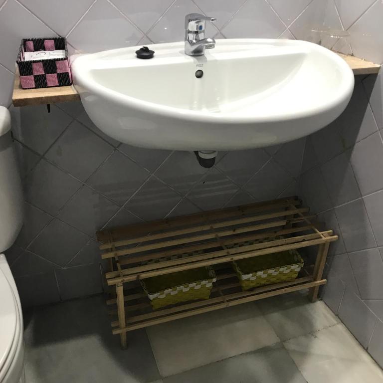 Hostal Puerta Carmona - Habitación Doble con balcón - 17