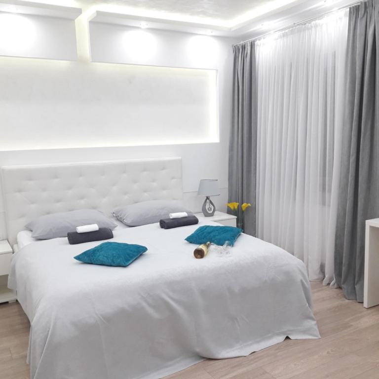 Abbazia Apartments Free Parking Near Center and Vrbas River - Studio Apartman - 25