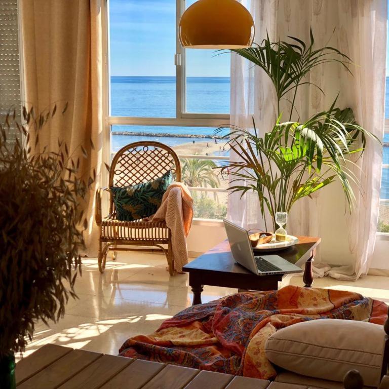 Stunning Sea View - Apartment - 9