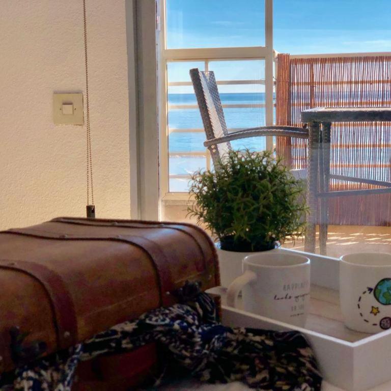 Stunning Sea View - Apartment - 14