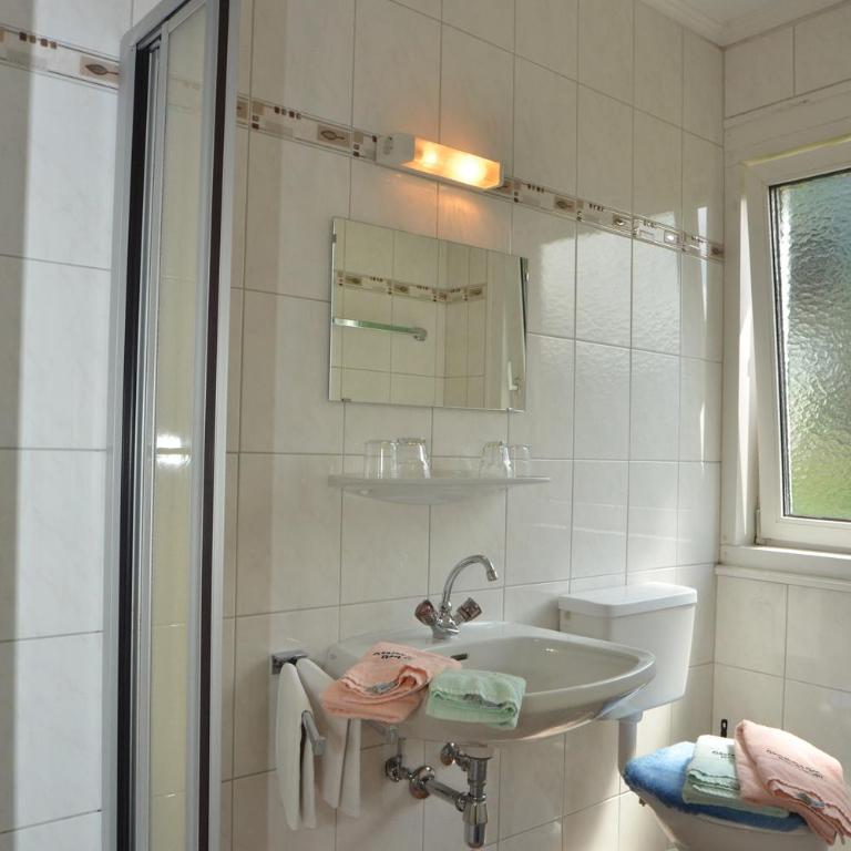 Gästehaus Golker - Comfort Doppelzimmer mit Balkon - 1