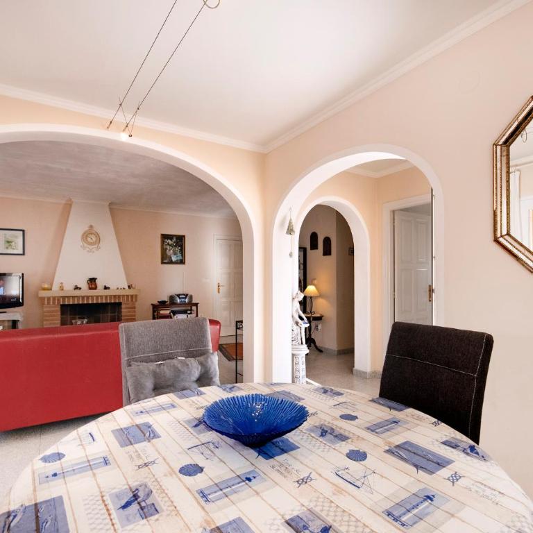 Villa Pinada - Villa - 16