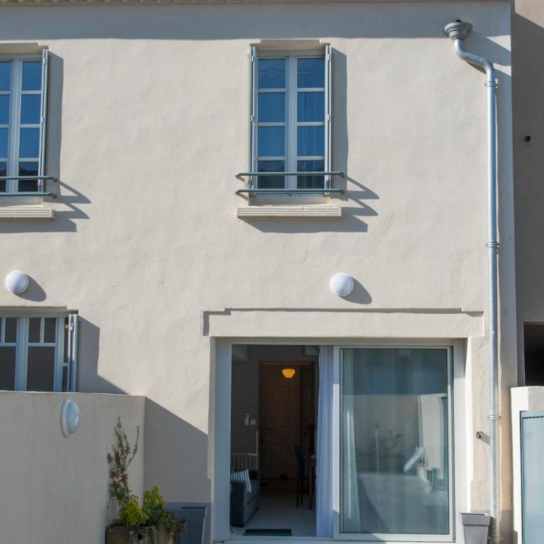 Maison Borrel - Apartment with Terrace with A/C - 3