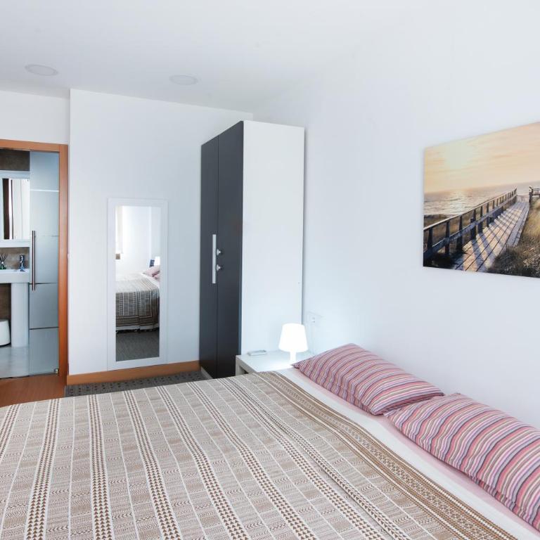 NEW APARTMENT WITH BIG TERRACE 10 Min WALK TO BEACH SUPERMARKETS - Apartamento con terraza - 22