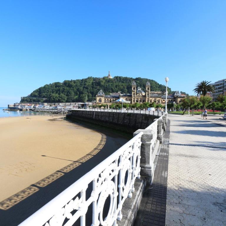 Modern & spacious apartment near La Concha Bay - Apartamento con vistas al mar - 21