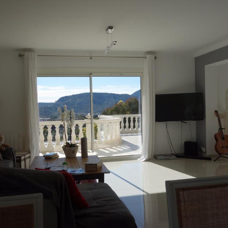 Villa La Riviera - Villa - 23