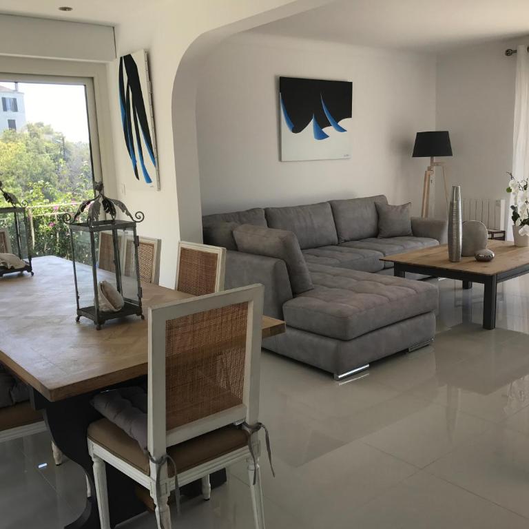Villa La Riviera - Villa - 22
