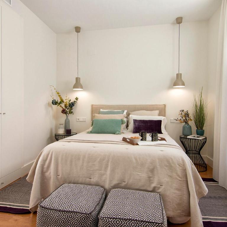 Central Deluxe Apartments - One-Bedroom Apartment - 5