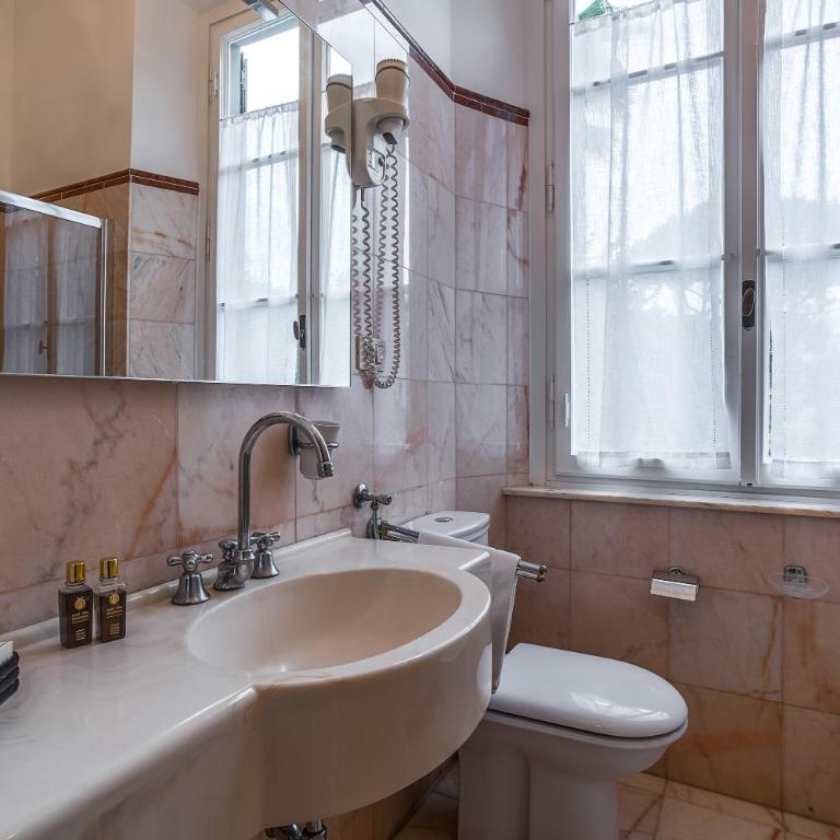 Hotel Villa Maremonti - 2 Camere Matrimoniali Comunicanti (2 Adulti + 2 Bambini) - 1