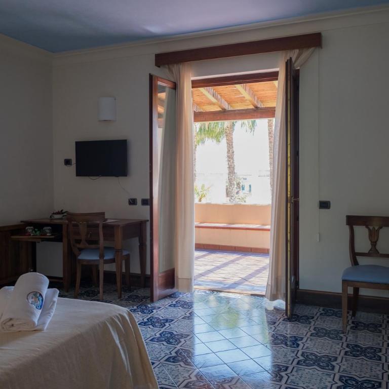 Hotel Aktea - Comfort Double or Twin Room with swimming pool view - 4