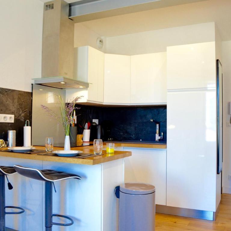 Studio Biarritz - rénové et moderne - au calme - centre ville - tout à pied - Appartement - 3