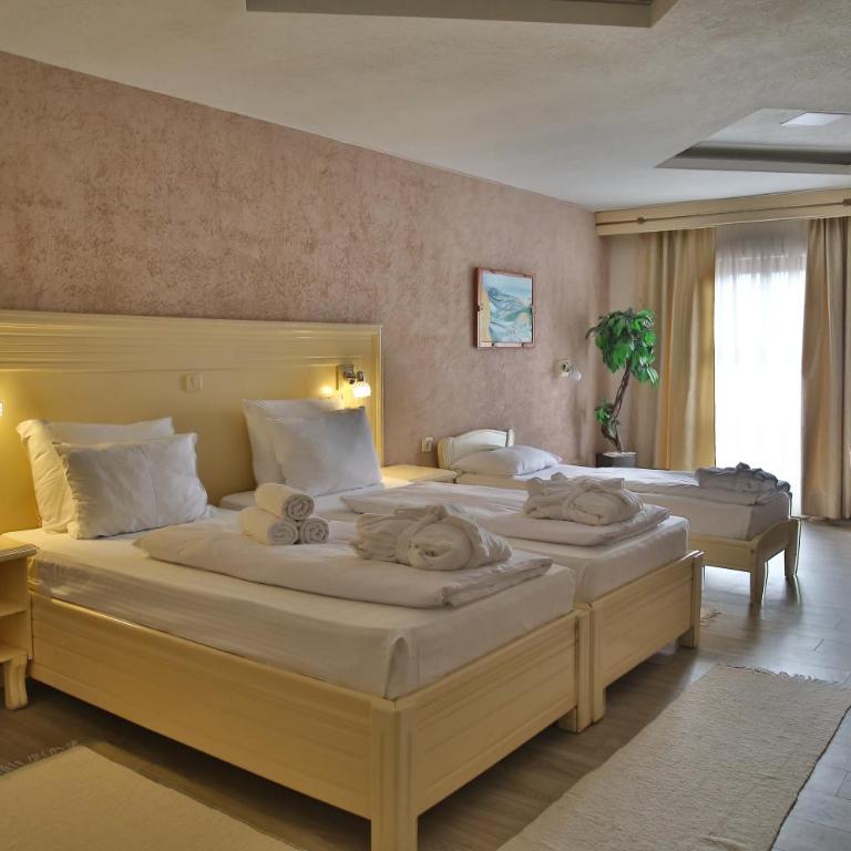 Hotel Centar Balasevic - Trokrevetna Soba - 3